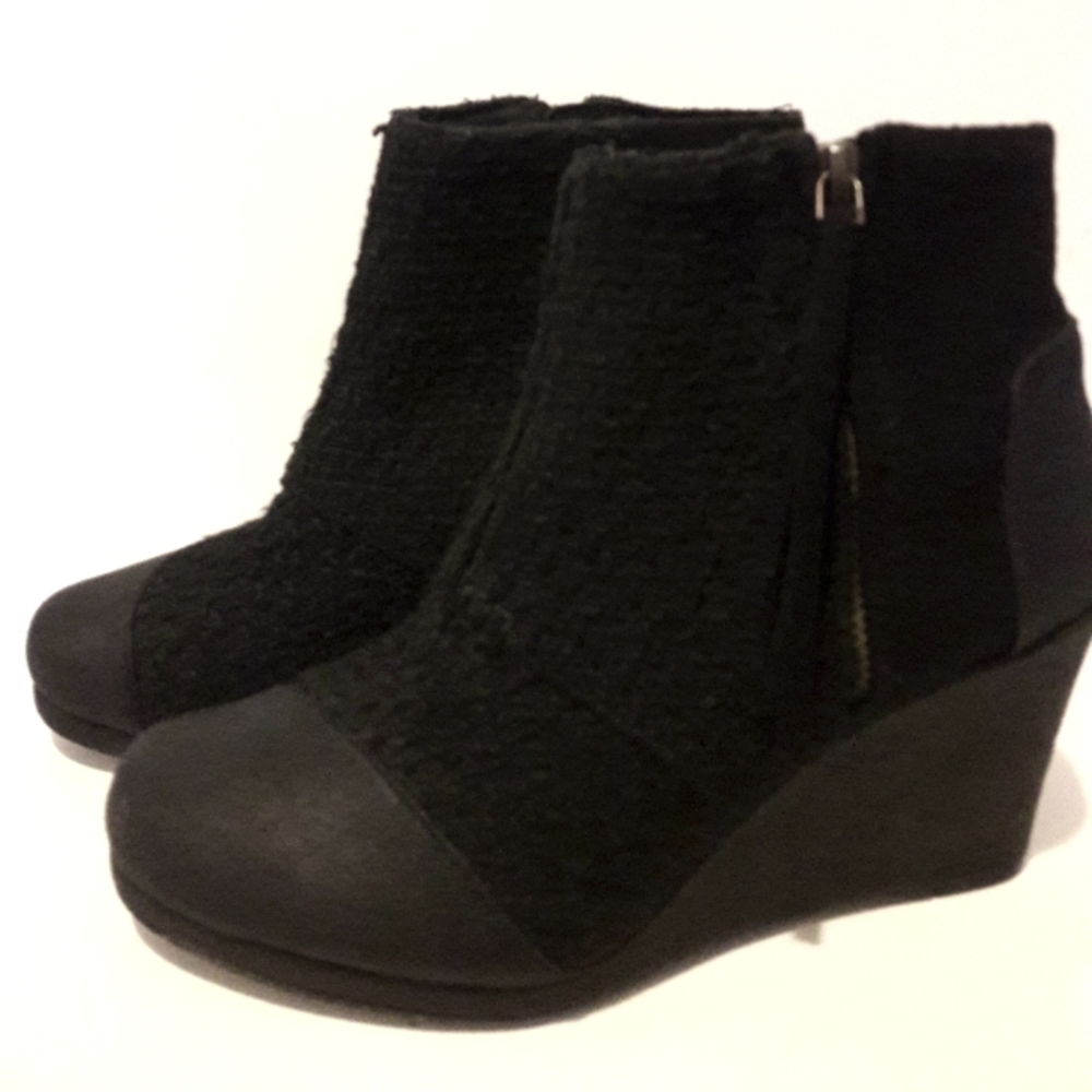 Toms Desert Wedge High Suede Wool Bootie sz 7